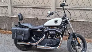Harley-Davidson 883 R (2008 - 16) - XL 883R  (13)