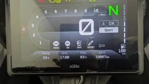 KTM 1290 Super Adventure S (2022 - 25)  (6)