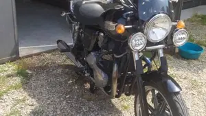 Triumph Bonneville SE (2009 - 13)  (7)