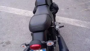 Moto Guzzi V7 III Stone (2017 - 20) 