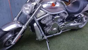 Harley-Davidson   (2)
