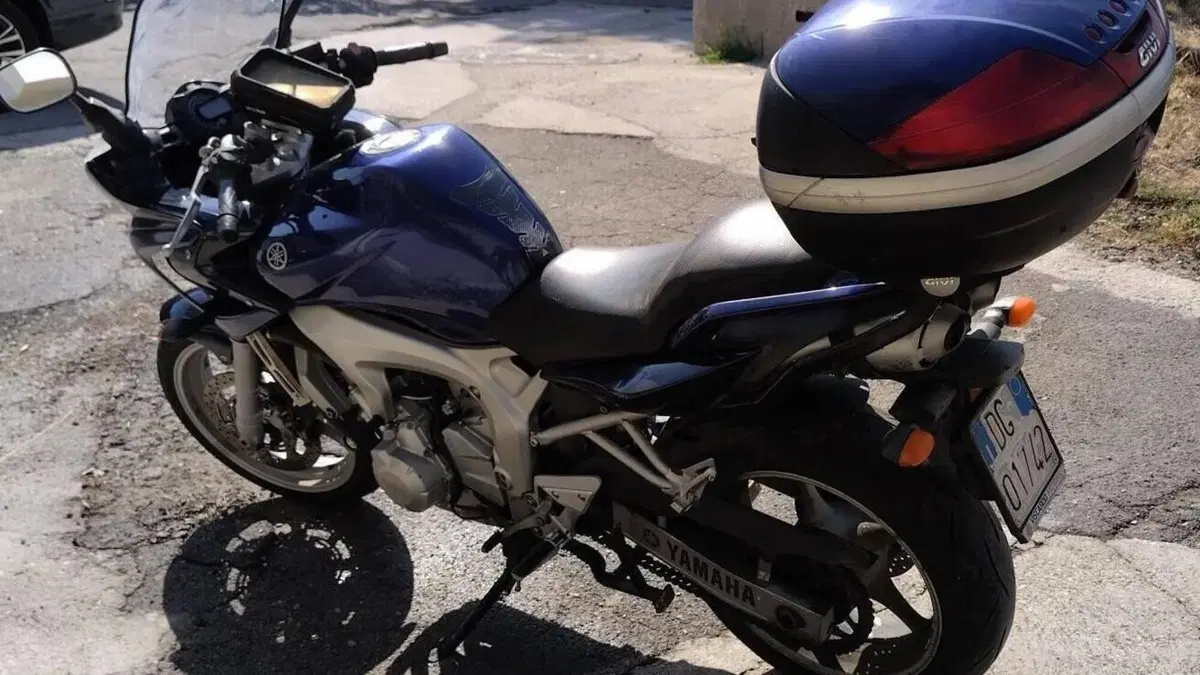 Yamaha FZ6 Fazer (2004 - 07)  (4)