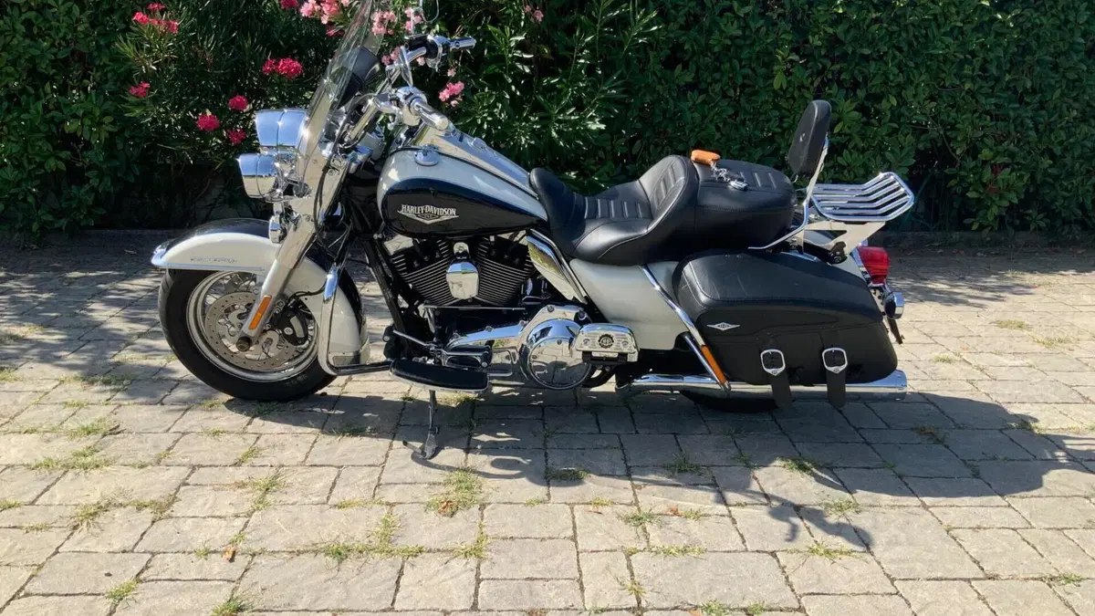 Harley-Davidson 103 Road King Classic (2014 - 16) - FLHRC 