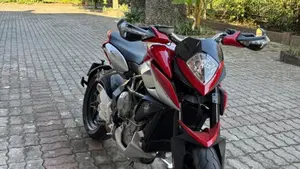 MV Agusta Rivale 800 EAS ABS (2013 -17)  (2)