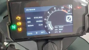 KTM 890 Adventure (2021)  (6)