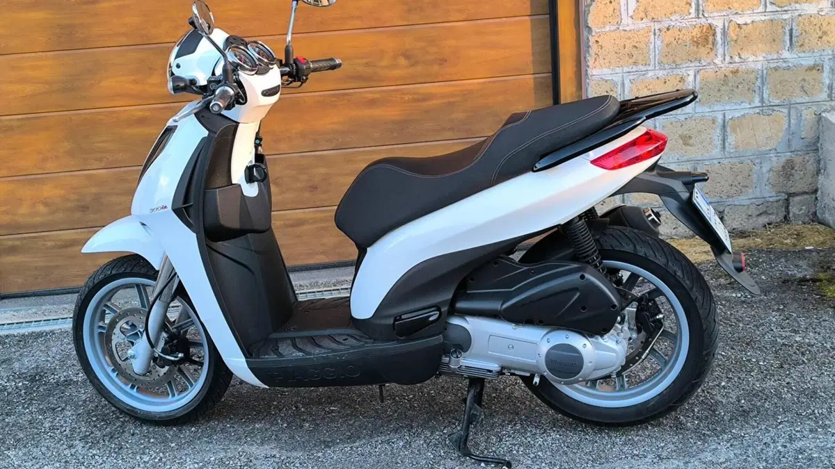Piaggio Carnaby Cruiser 300 (2008 - 13)  (3)