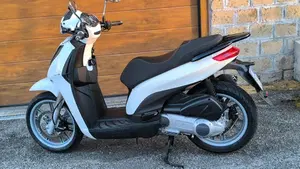 Piaggio Carnaby Cruiser 300 (2008 - 13)  (3)
