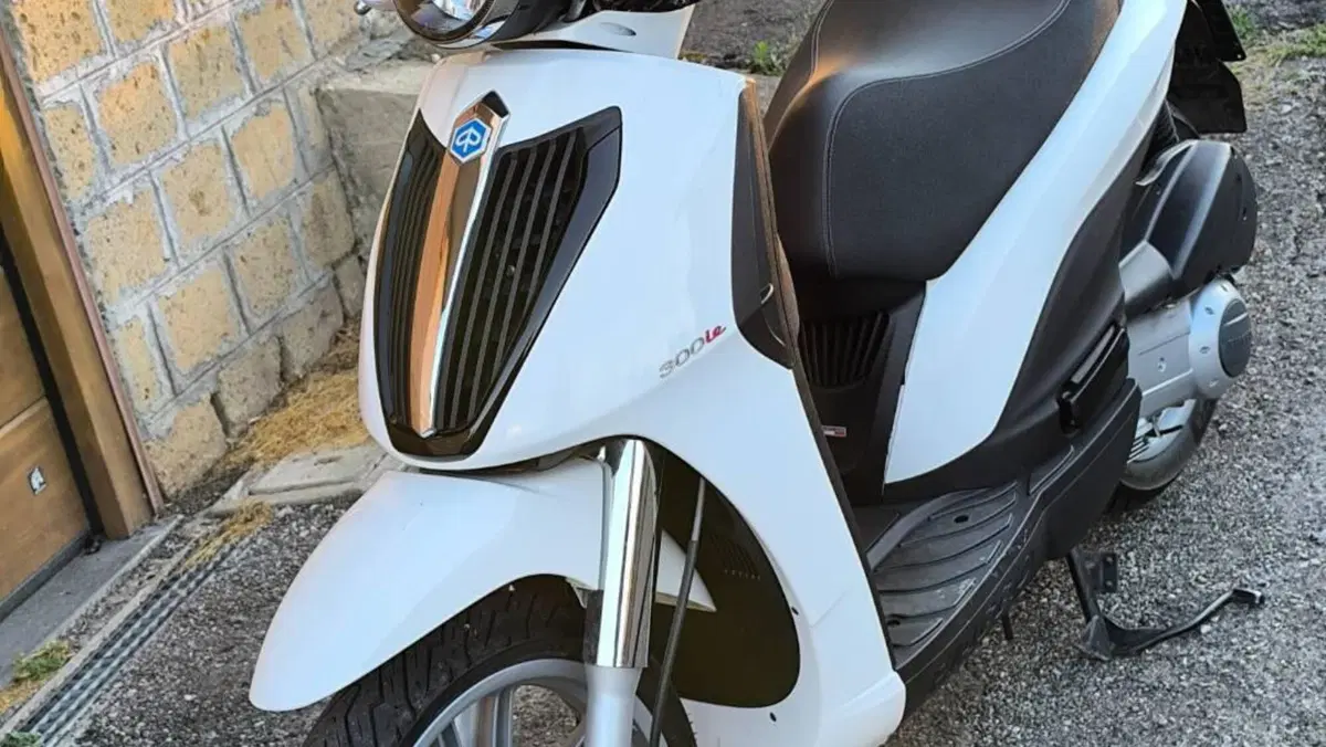 Piaggio Carnaby Cruiser 300 (2008 - 13)  (4)