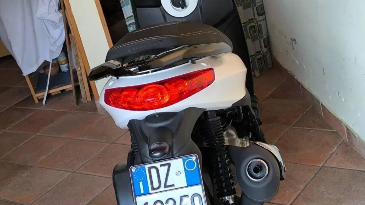 Piaggio Carnaby Cruiser 300 (2008 - 13)  (8)