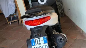 Piaggio Carnaby Cruiser 300 (2008 - 13)  (8)