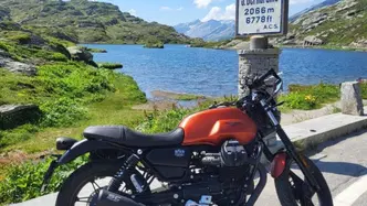 Moto Guzzi V7 Stone (2021 - 24)