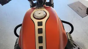 Moto Guzzi V7 Stone (2021 - 24)  (4)