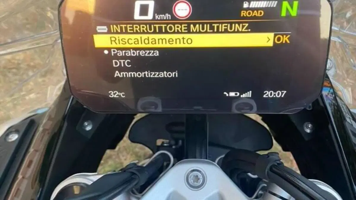 Bmw R 1300 GS Adventure Triple Black (2025 - 26)  (6)