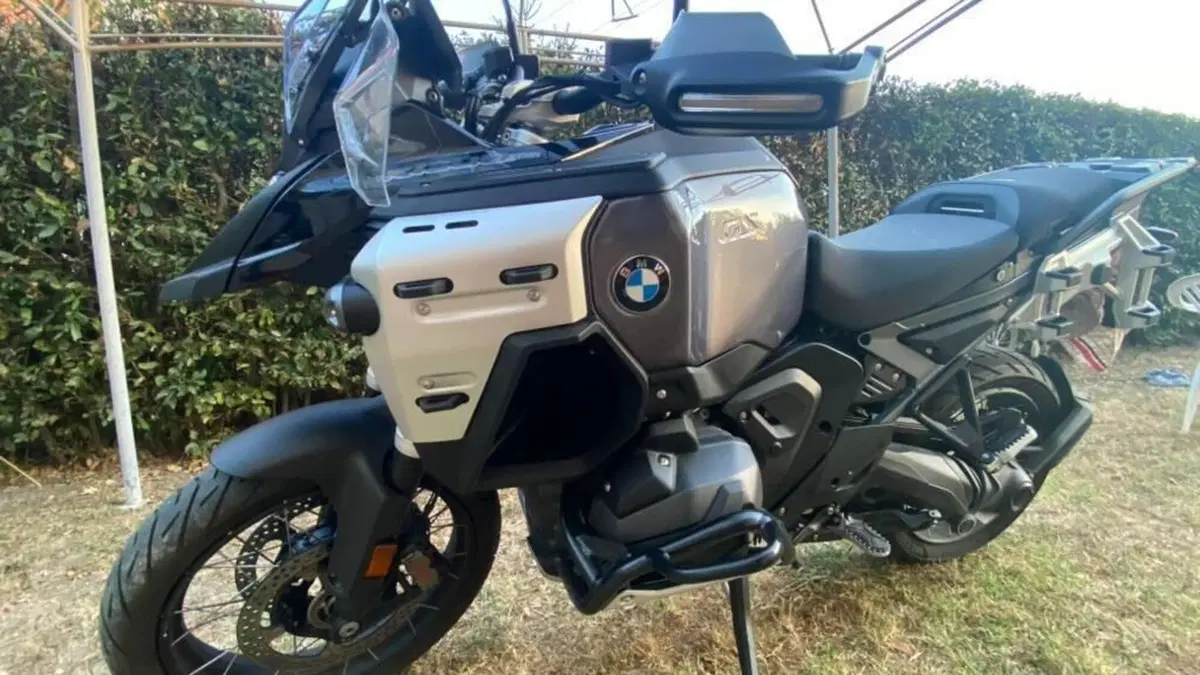 Bmw R 1300 GS Adventure Triple Black (2025 - 26)  (8)