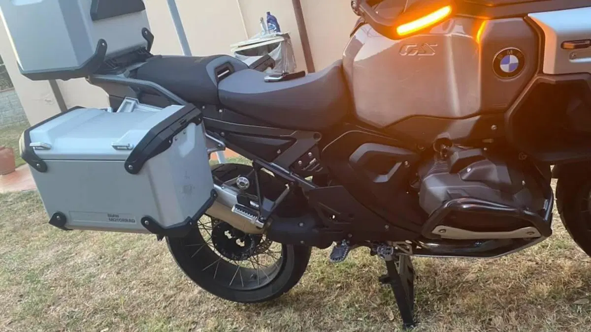 Bmw R 1300 GS Adventure Triple Black (2025 - 26)  (16)