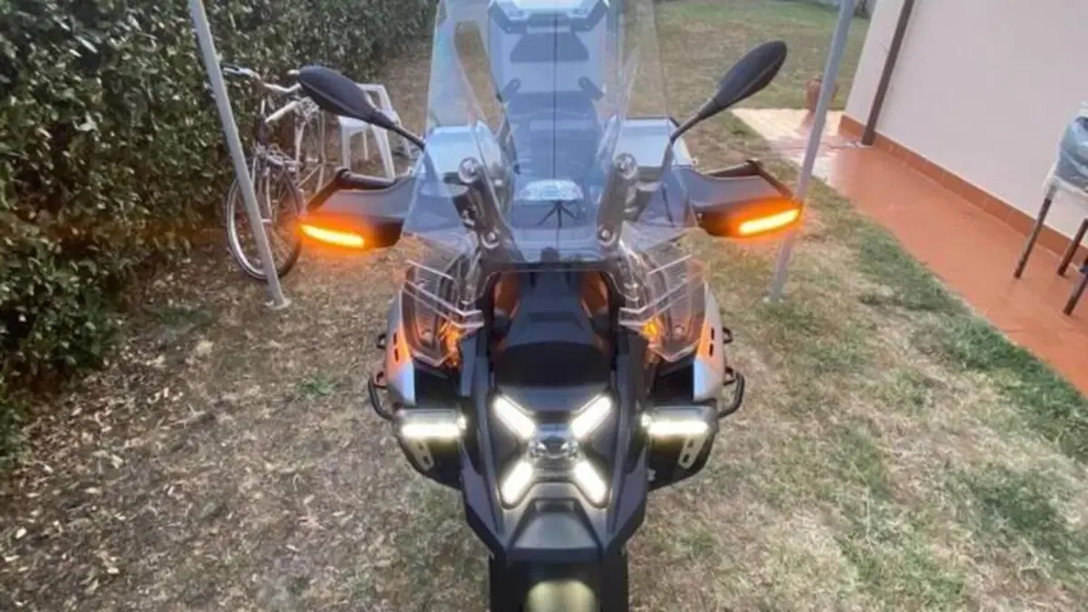 Bmw R 1300 GS Adventure Triple Black (2025 - 26)  (18)