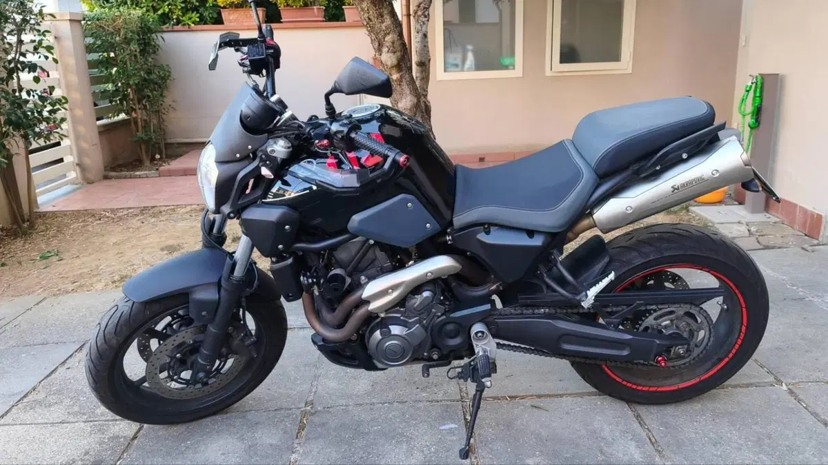 Yamaha MT-03 (2006 - 14)  (8)