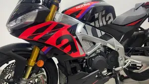 Aprilia Tuono V4 Factory (2021 - 24)  (5)