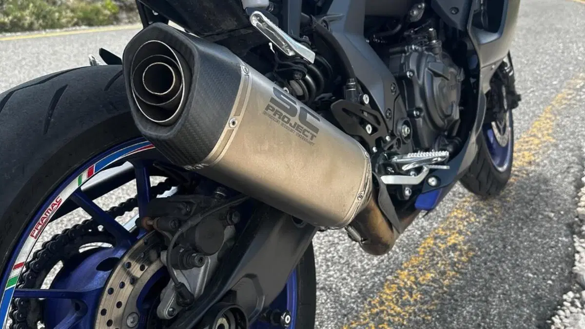 Yamaha YZF R7 (2021 - 25)  (2)