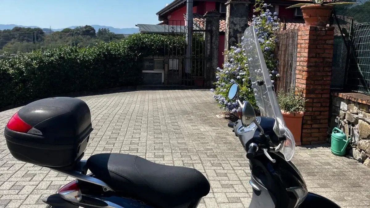 Piaggio Liberty 150 3V Full Optional (2013 - 15)  (2)