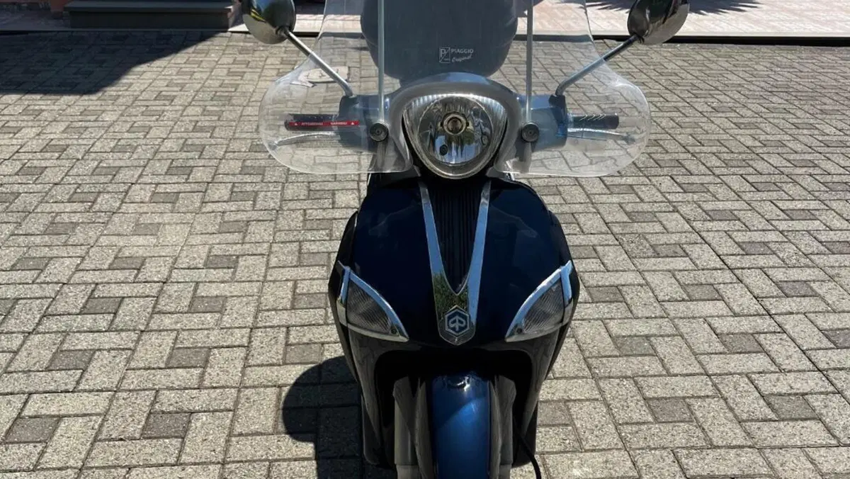 Piaggio Liberty 150 3V Full Optional (2013 - 15)  (4)