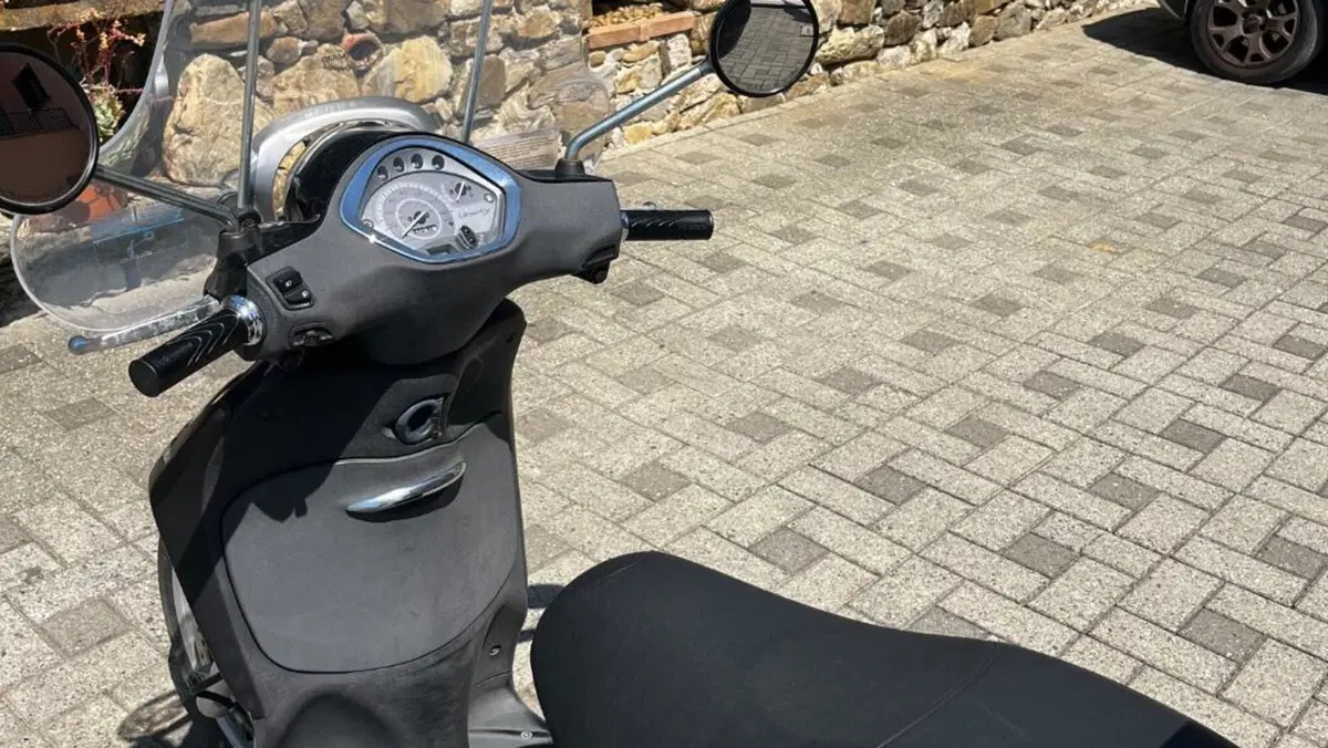 Piaggio Liberty 150 3V Full Optional (2013 - 15)  (7)