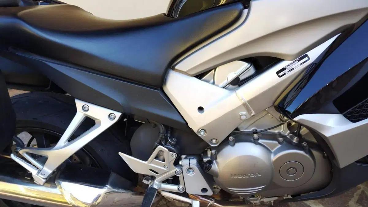 Honda Crossrunner ABS (2010 - 14)  (6)