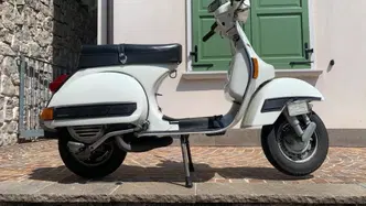 Piaggio Vespa P200E epoca