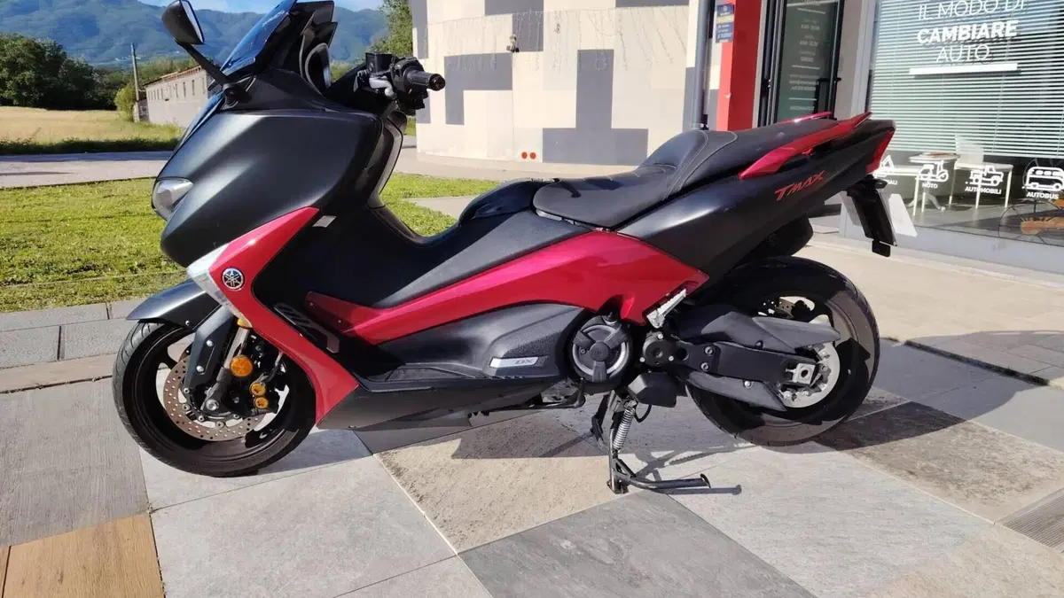 Yamaha T-Max 530 ABS (2015 - 17)  (2)