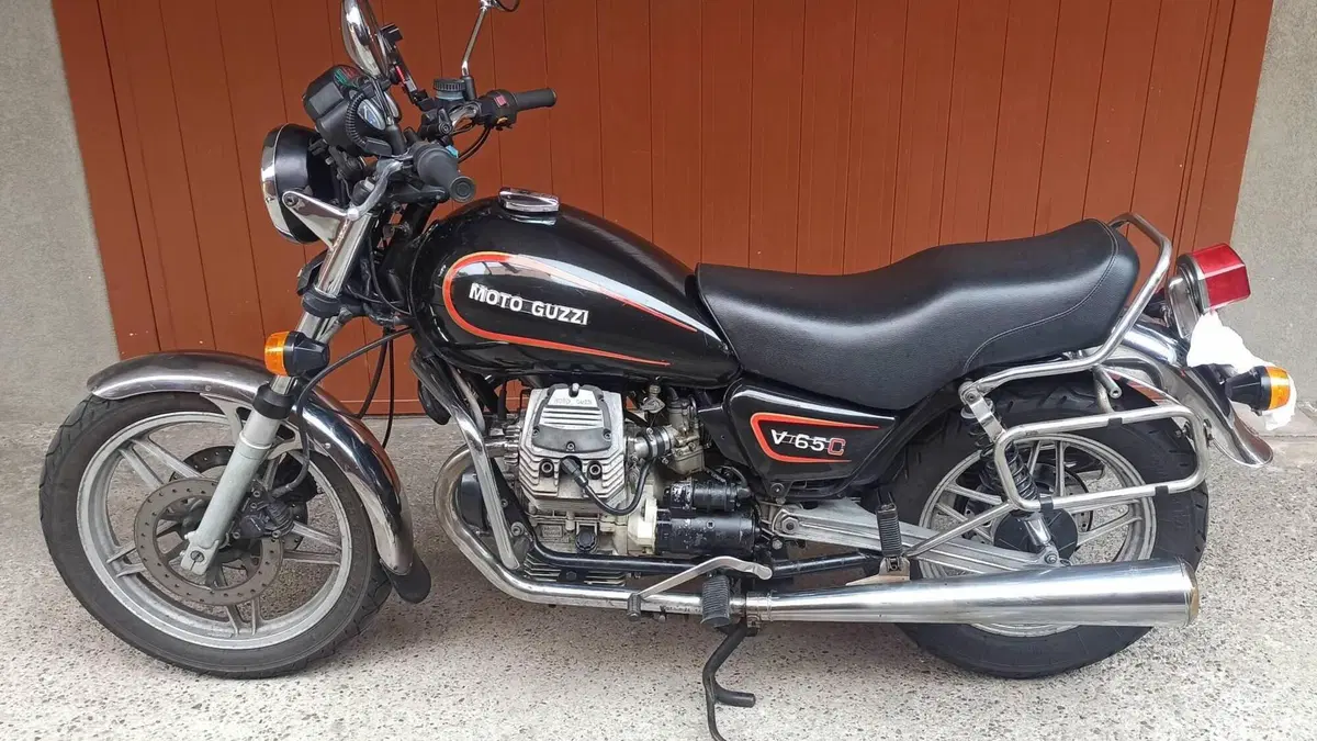 Moto Guzzi   (2)