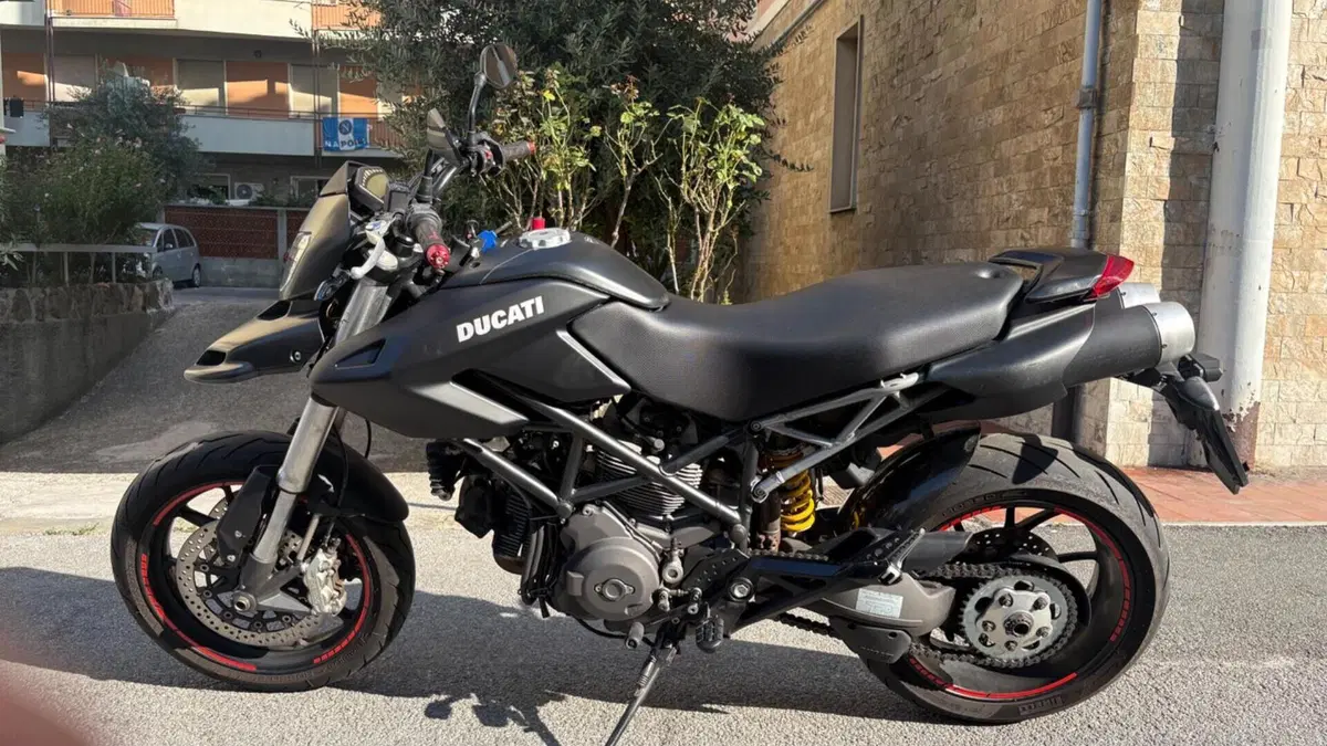 Ducati Hypermotard 796 (2012)  (2)