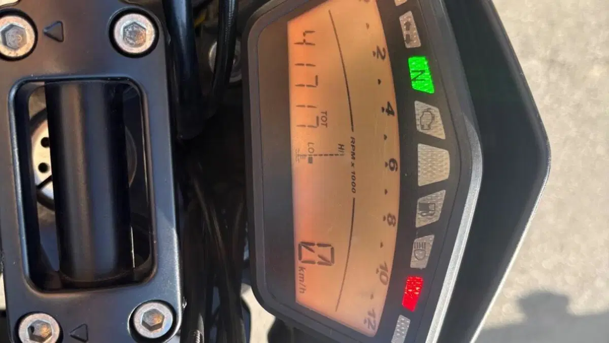 Ducati Hypermotard 796 (2012)  (5)