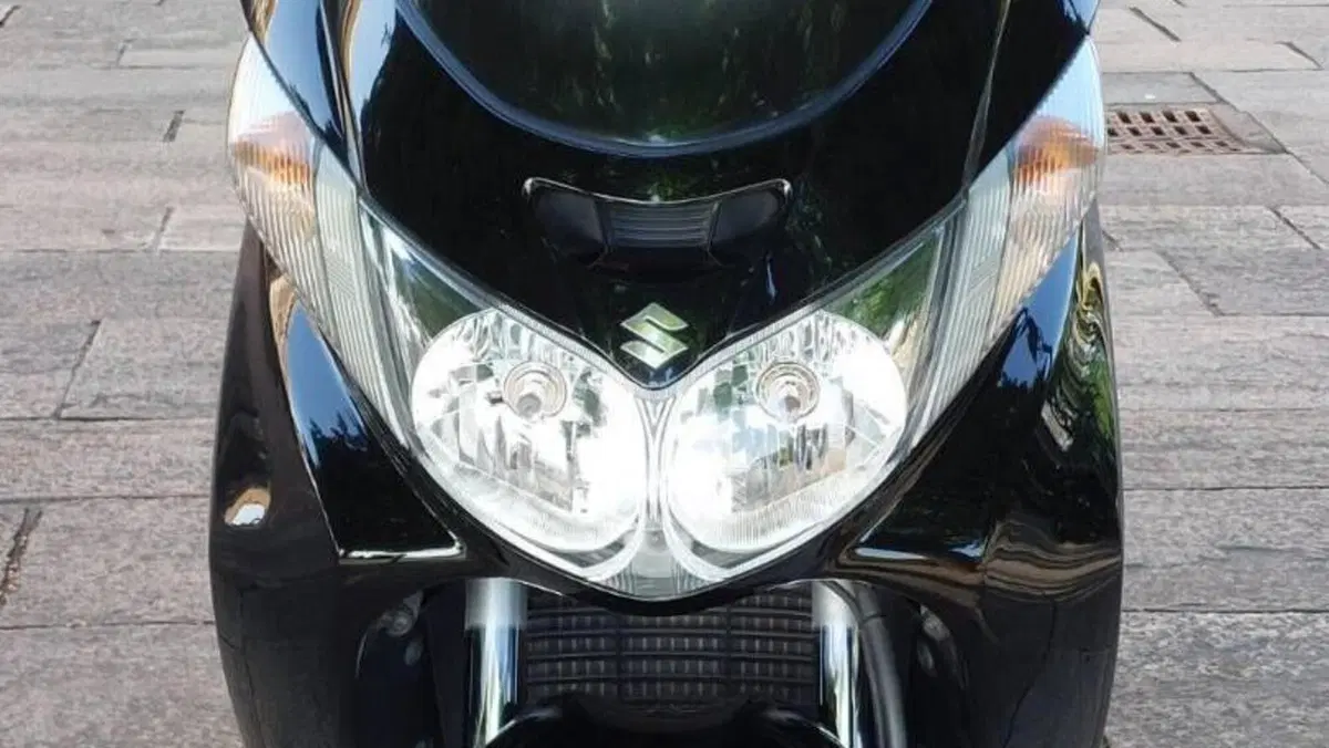 Suzuki Burgman AN 400 i.e. (2004 - 05)  (5)