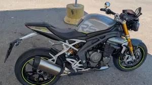 Triumph Speed Triple 1200 RS (2021 - 24)  (16)