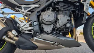 Triumph Speed Triple 1200 RS (2021 - 24)  (15)
