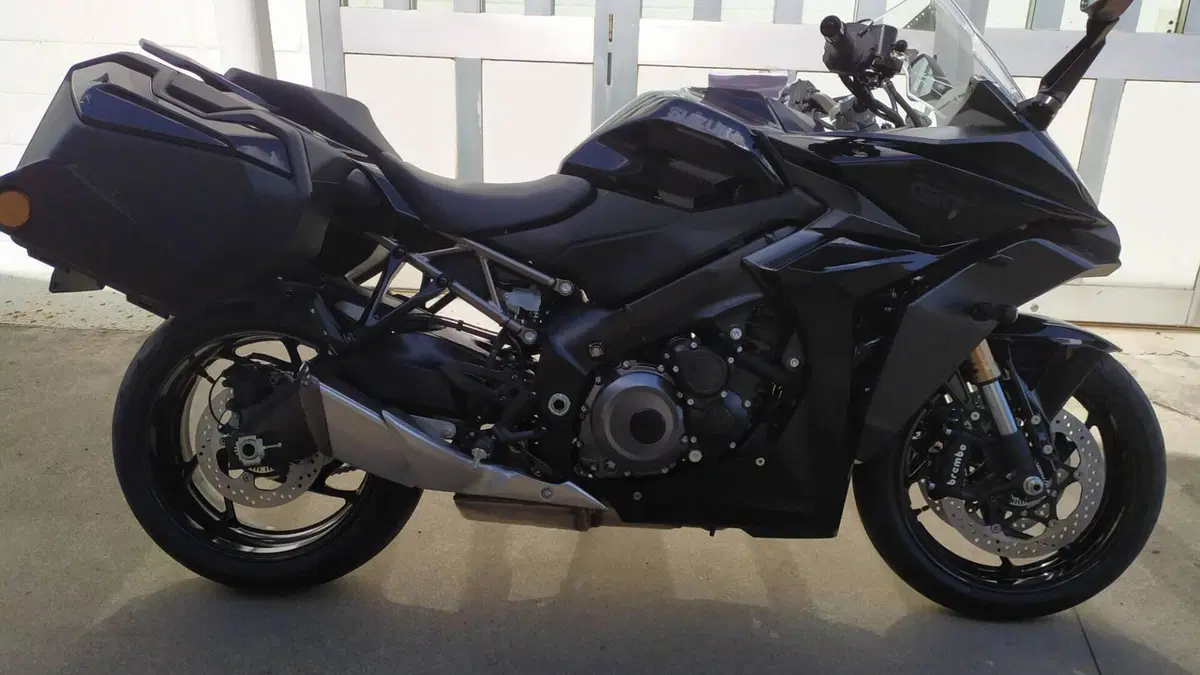 Suzuki GSX-S1000GT (2022 - 24) 