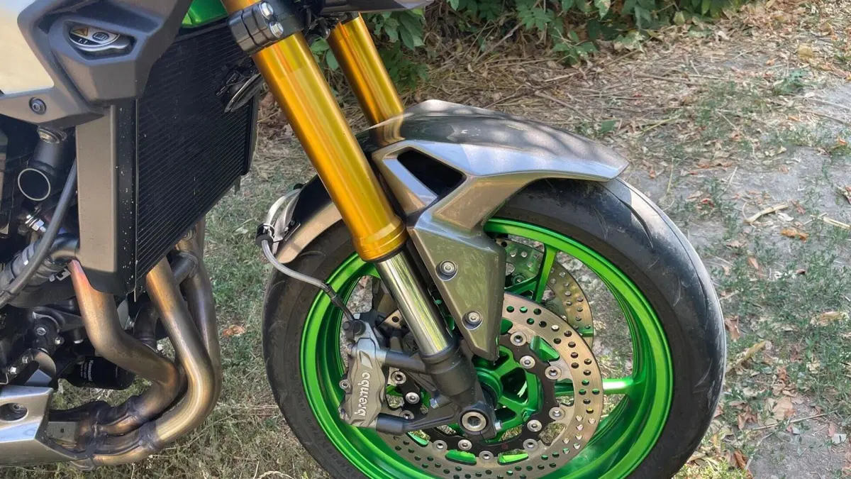 Kawasaki Z 900 SE (2025 - 26)  (10)