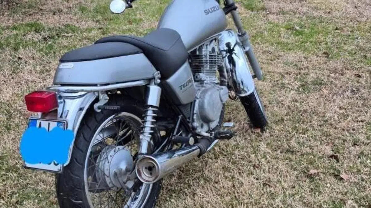 Suzuki TU 250 X (1997 - 03)  (3)