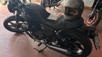 Moto Guzzi V7 Stone (2025 - 26) usata