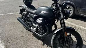 Moto Guzzi V7 Stone (2025 - 26)  (4)