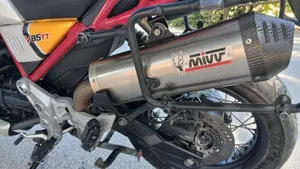 Moto Guzzi V85 TT Evocative Graphics (2019 - 20)  (4)