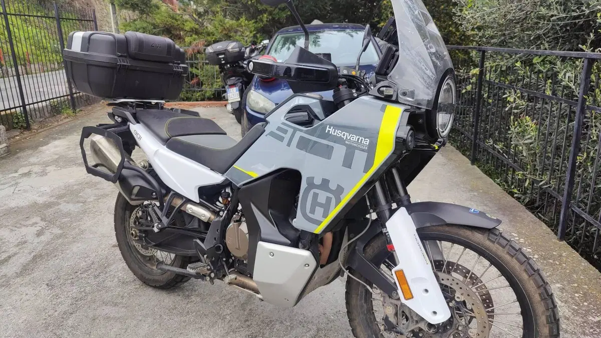 Husqvarna Norden 901 (2022 - 26)  (2)