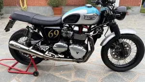 Triumph Thruxton 900 (2004 - 15)  (2)