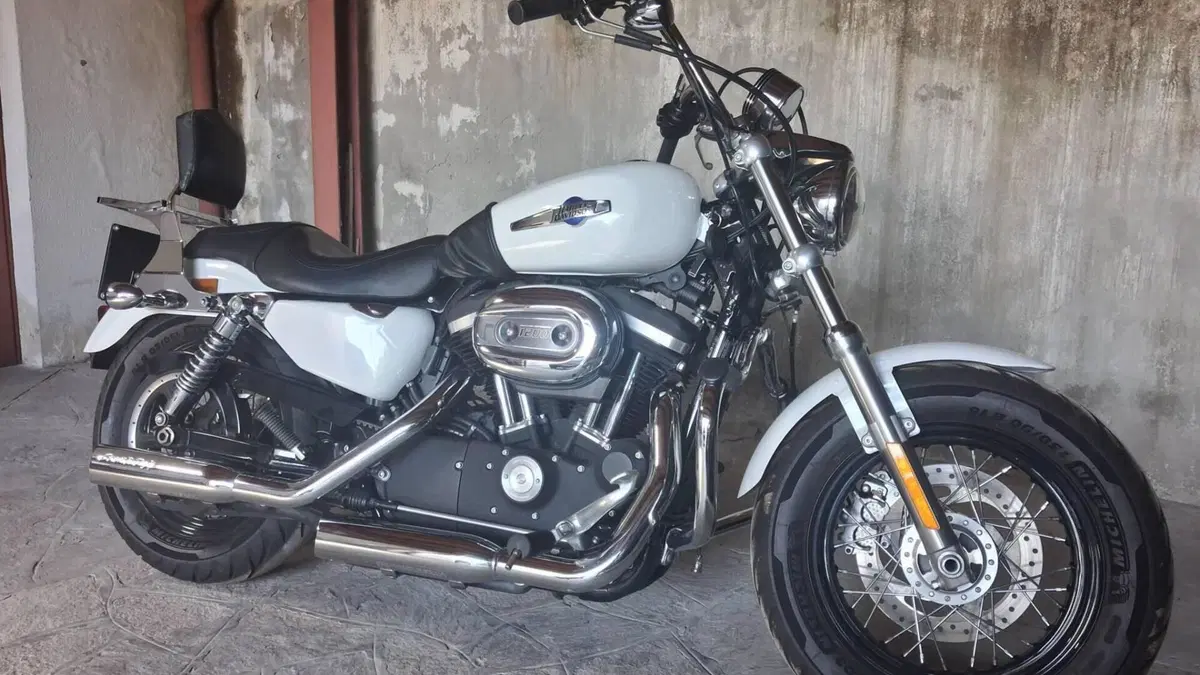 Harley-Davidson 1200 Custom CB (2013 - 17) - XL 1200CB  (4)