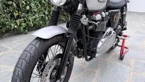 Triumph Thruxton 900 (2004 - 15)  (7)