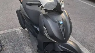 Piaggio Beverly 300 ABS-ASR (2021 - 25) usata
