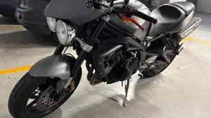 Triumph Street Triple R (2013 - 14)  (5)