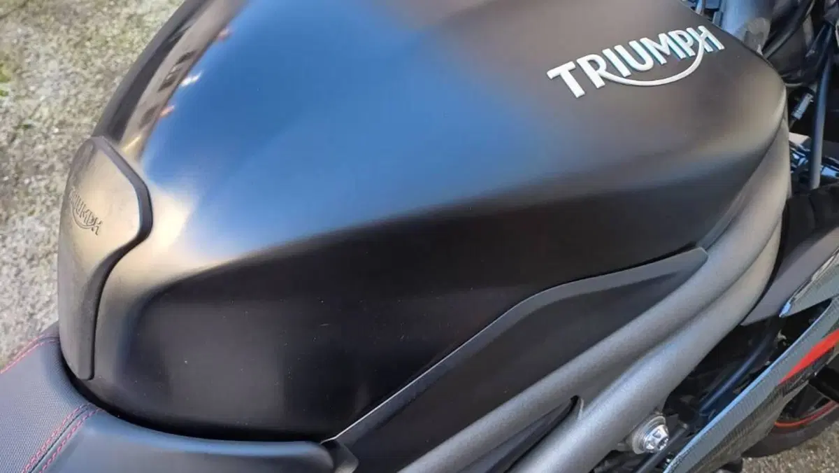 Triumph Speed Triple 1050 RS (2018 - 20)  (4)