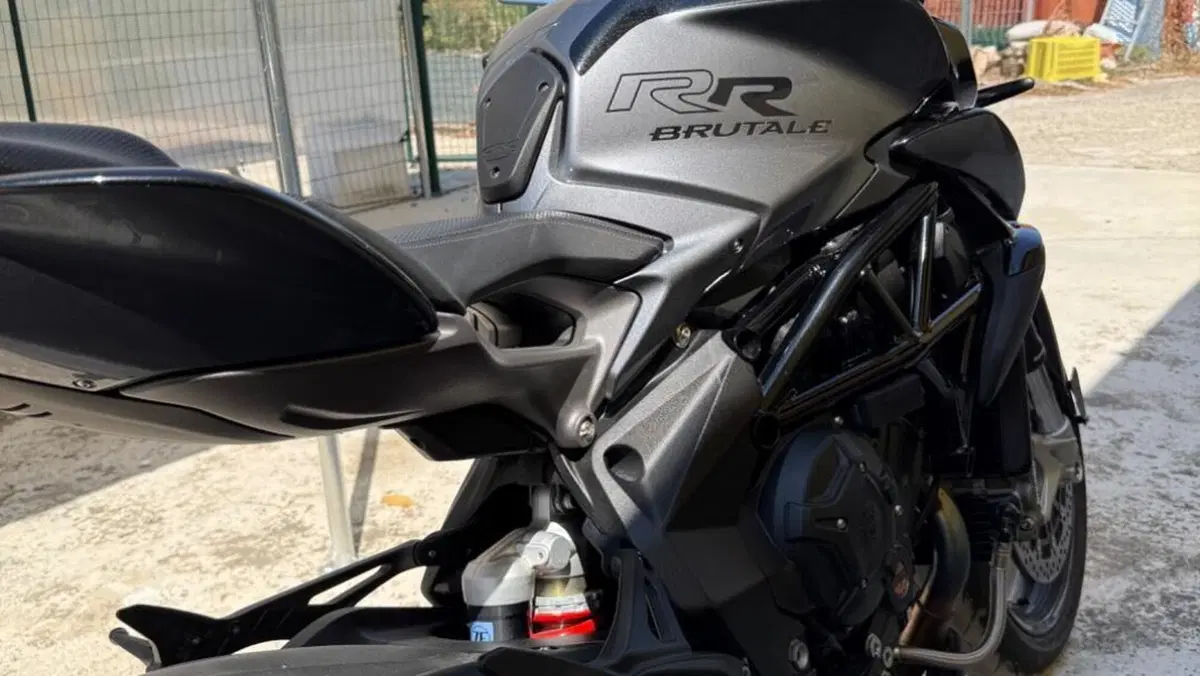 MV Agusta Brutale 800 RR (2021 - 25)  (10)