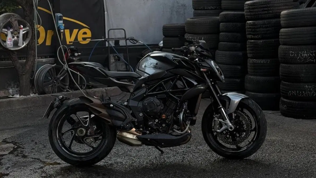 MV Agusta Brutale 800 RR (2021 - 25) 
